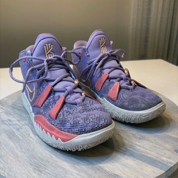 Rare‎ Nike Kyrie 7 Daughters Lilac Melon Tint CT4080-501 GS Youth Size 6.5Y